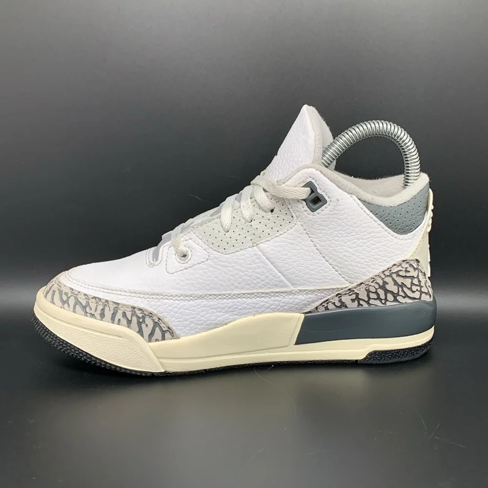 Jordan 3 Retro  PS Hide N Sneak Basketball Shoes FB4416-100 Youth‎ Sz 2.5